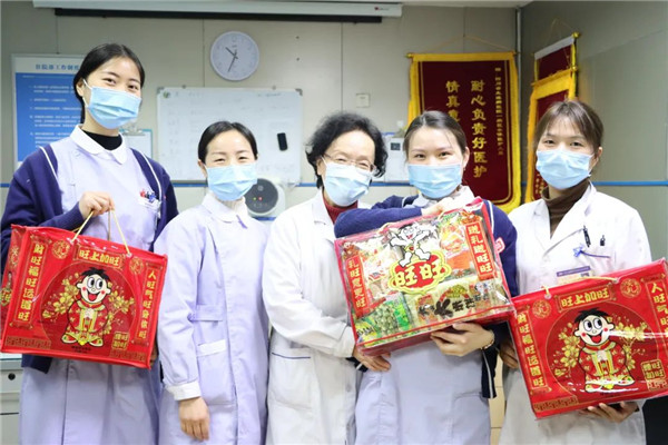 大年初一，四川省生殖健康研究中心附属生殖专科医院领导看望慰问在岗职工与住院患者！_院内新闻_四川省生殖健康研究中心附属生殖专科医院
